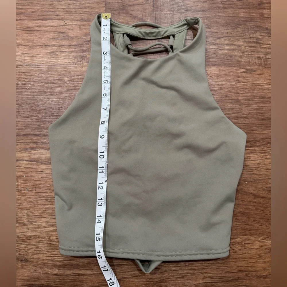alo yoga movement sports bra size M